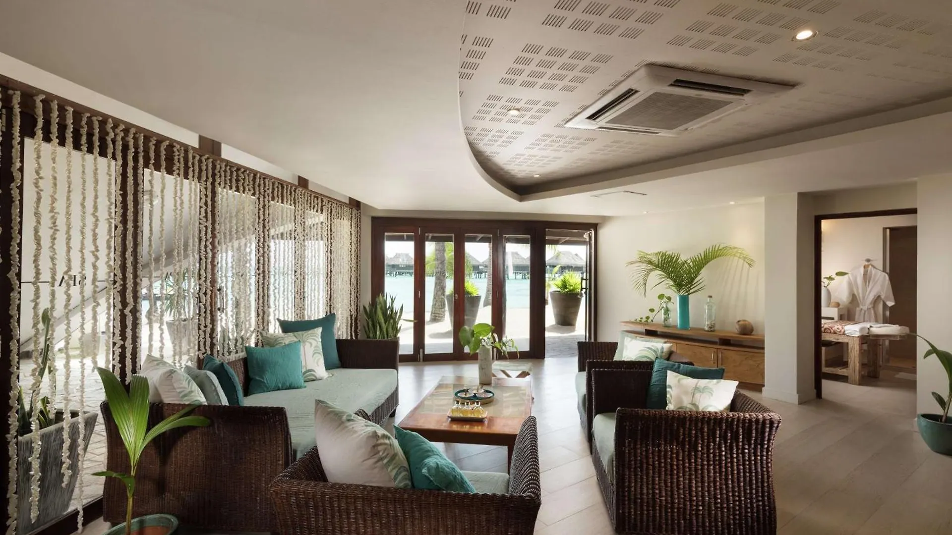Hilton Moorea Lagoon Resort & Spa Papetoai