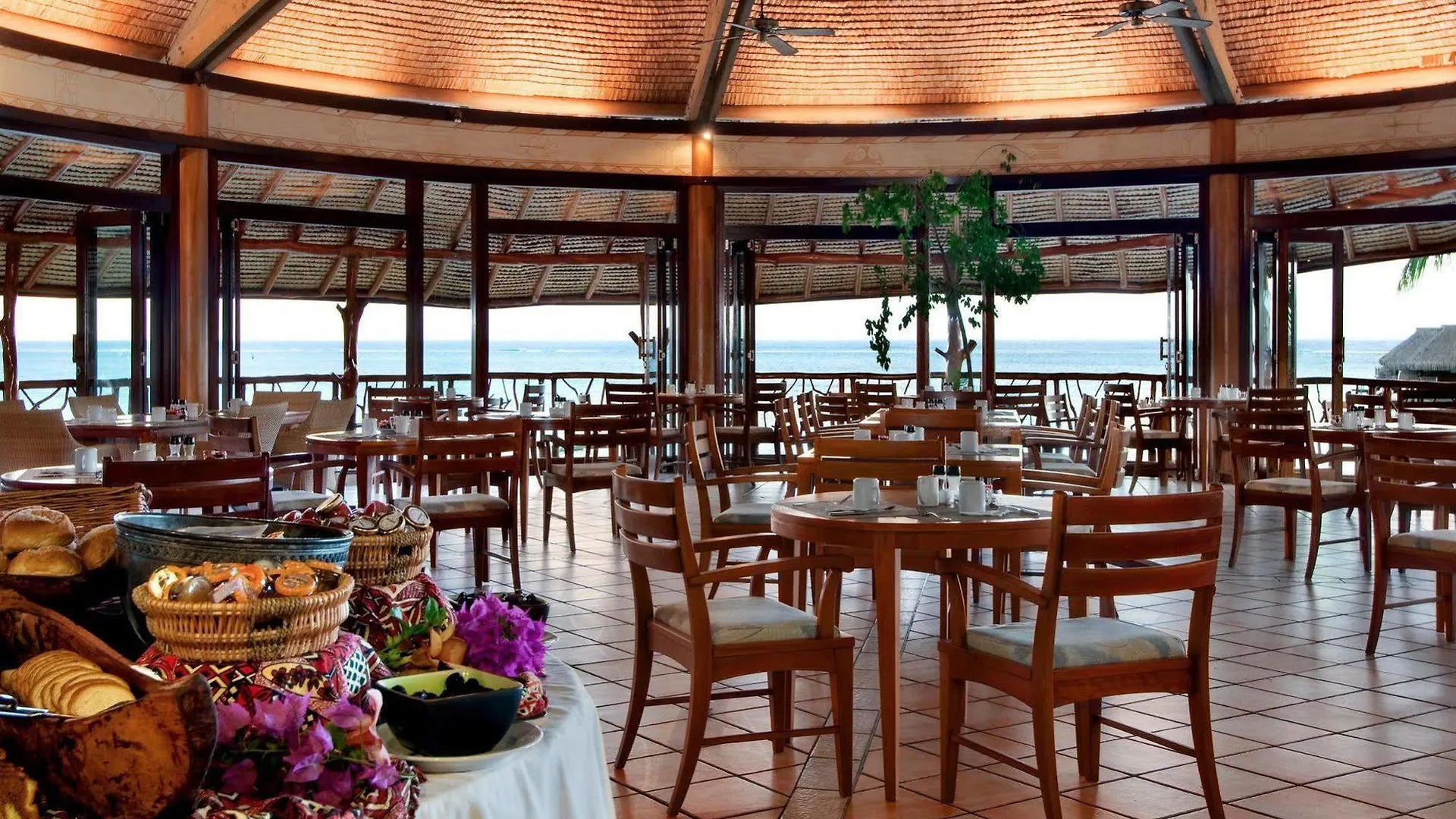 Hilton Moorea Lagoon Resort & Spa Papetoai