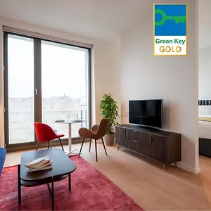 Premier 4*, Amsterdam Nederland